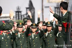 军人休假回家，有三件事不能做，你都知道吗？图片