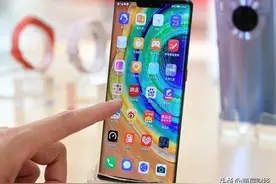 老人手机里的“安全陷阱”：清理类APP让垃圾越清越多 违规软件将被严厉查处图片