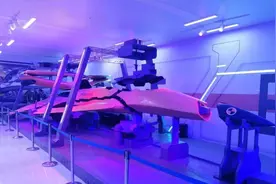 粉色前掠翼战机亮相航展，以人类现在的航空技术，能造得出来吗？图片