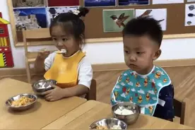 挑食女儿上幼儿园后饭量大增，妈妈欣慰，辞职老师晒出“真相”图片