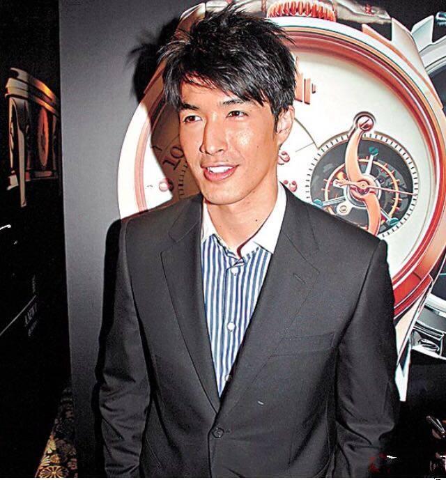 锦荣公开新恋情,女方身高174cm,网友心疼蔡依林!