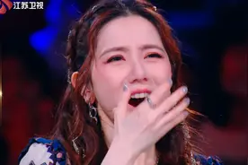 邓紫棋哭到泪崩，谢霆锋笑到捶桌子，内娱综艺又出了一部“王炸”图片