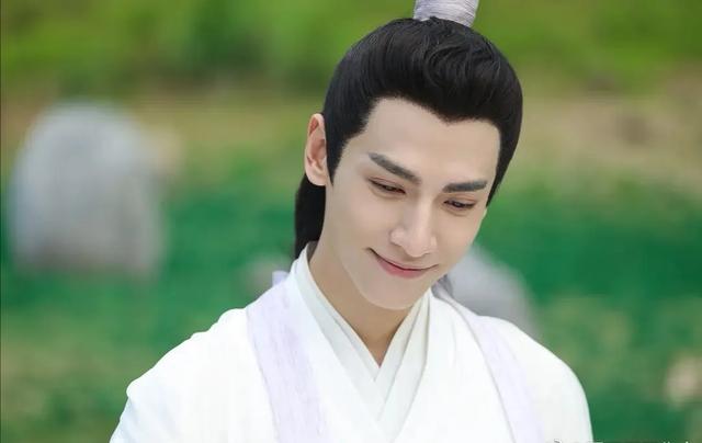 综漫公主殿下月下蝶影好看吗（月下蝶影31本小说勿扰飞升妃嫔这职业美滋滋你看过几本）