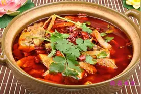 香辣鸭煲、香麻仔鸡、麻辣鱼片、香干小炒肉的美味做法，鲜香下饭图片