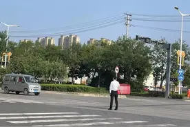 讲个真事，西安买房需要穿西装，打领带图片