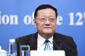 「香港新闻」刘长乐签约出售凤凰卫视股份予紫荆传媒图片