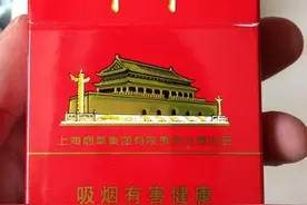 中国控烟协会会长谈换烟盒包装：被递烟时可想到“他可能要害我”图片
