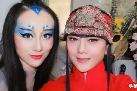 杨丽萍徒弟水月举行同性婚礼！女友颜值不输明星，双方家长都支持图片