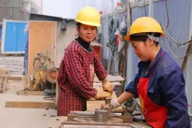那些在工地上打工的农民，男女混住一间宿舍，他们生活不尴尬吗？图片