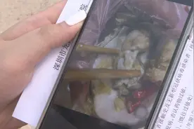 女子半夜吃烧烤外卖上吐下泻，怀疑吃生蚝引起图片