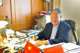 中国“秋裤大王”：年销售额超10亿，品牌还成功登上纽约时装周图片