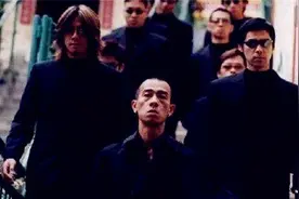 黑帮女老大私生活实录，16名帅哥只“服务”她一人，落网后成这样图片