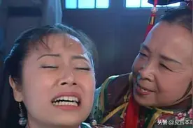 “容嬷嬷”一生演戏无数，年轻时美到不敢认，被赞美貌堪比宋慧乔图片