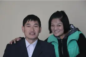 “星光大道”山楂妹：走红却拒认父母，你以为不孝，其实另有隐情图片