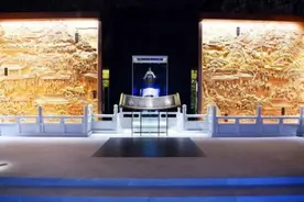 雷峰塔竟是为了一件宝物而建，甚至于，宁愿亡国这件宝物也要保住图片