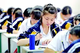 初中课堂上，学霸常做四件事，“学渣”多学学，别揣着明白装糊涂图片