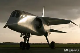 英国TSR-2超音速核轰炸机，因为没钱无法服役图片