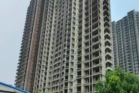 河北这栋小区，十年来“一成不变”，业主入住新房的愿望“落空”图片