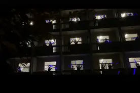 宁波这个高校“阳台歌会”送别学长学姐，毕业生：这唱的是我们难忘的青春啊图片
