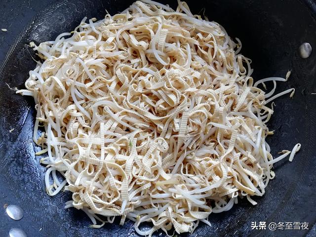 春季，做家常小炒首选它，素炒不放肉，清爽可口，怎么吃都不长肉