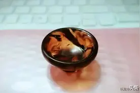 一种硬度很高的琥珀，克价才十多块钱，花纹很美，却少有人知道图片