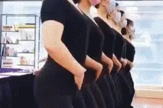 现在，卧铺车厢里就我们两个人，我应该怎么开口，在线等图片