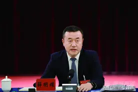 薛明耀参加泽州代表团审议图片