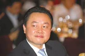 华为有难，他第一个站出来力挺！业内称他是最具枭雄气质的商人。图片