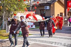 杀“年猪”喽！宁波这里浓浓的年味现场，你感受到了吗？图片