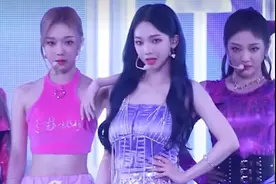 ​韩国女团舞台被指博眼球，表演服走光露打底裤，镜头专盯裙底拍图片