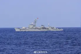 海军昭通舰退役暨移交仪式在三亚某军港举行图片