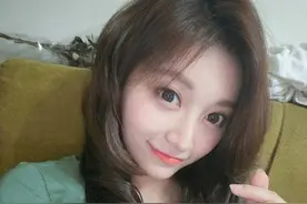 有点小可爱的清纯女生图片