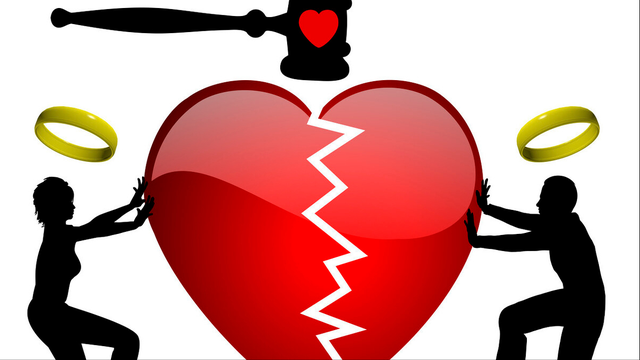 丈夫欠下巨大债务隐瞒妻子,后来发现丈夫说谎成性,该离婚吗?