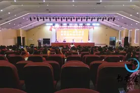 我县举行第36 个教师节表彰大会暨文艺汇报会图片