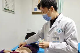 洛阳恩济医院针灸治好七旬老太腿脚“打别”，还能促进儿童长个儿图片