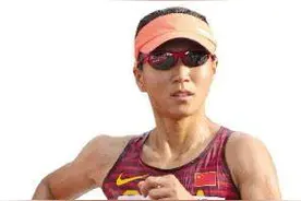 朝七晚八，深夜奶娃 宝妈复出成为“传奇运动员” 四战奥运！深圳“妈妈级”选手刘虹夺得女子20公里竞走铜牌图片