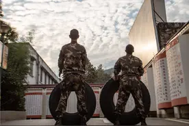 军营故事 | 班长与士兵最好的相遇图片