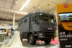 德国MAN四驱底盘，车尾车顶双露台，中天探险者洲际越野房车图片