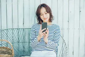 故事：男友深情求复合，偶然听到他和朋友调侃，我才知他真目的图片