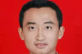英模在身边之​孟伟图片