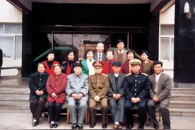 山东有一对兄弟将军，兄长是对印反击作战功臣，弟弟是位科技将军图片