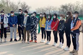 狐友校花校草8小时穿越山区 收获满满尽展年轻活力图片