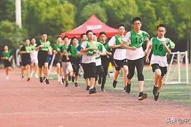 合肥中考体育开考图片