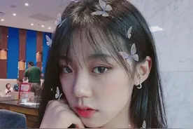 《舞法天女》的亚曼长大了，如今18岁是健身模特，肱二头肌好大！图片