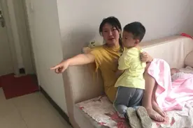出差回来，儿子告诉我：妈妈的“秘密”图片