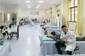 医院里不仅有医生和护士，还有技师，又称康复治疗师图片