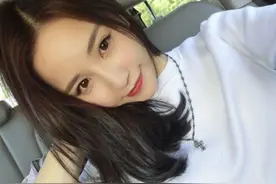 雪梨上脱口秀再提王思聪，昔日小模特，如今已是百亿身家的女老板图片