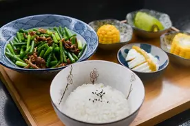 人生不过一碗好饭图片