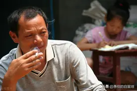 我们村又发生一起因醉酒引发的命案，一家人悲痛欲绝图片