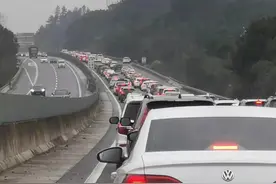 最新！交通管制图片